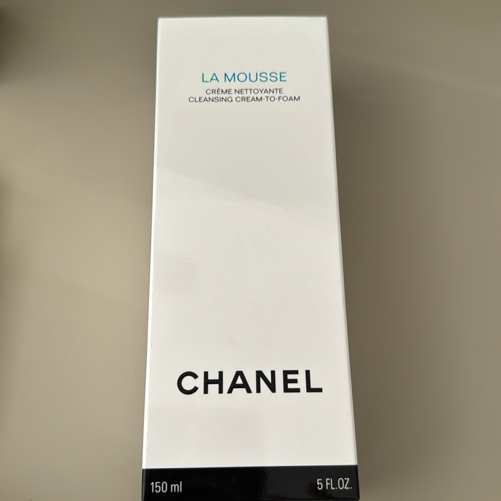 SOLD. Chanel La Mousse Face Wash